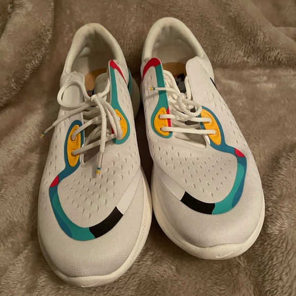 Nike joyride running shoes